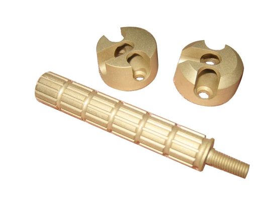 Bom preço Peças usinadas de precisão de cobre dourado com acabamento de superfície de Ra 0,8 on-line